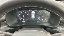 2020 (70) VOLVO XC40 2.0 B4P R DESIGN Pro 5dr Auto 3640872