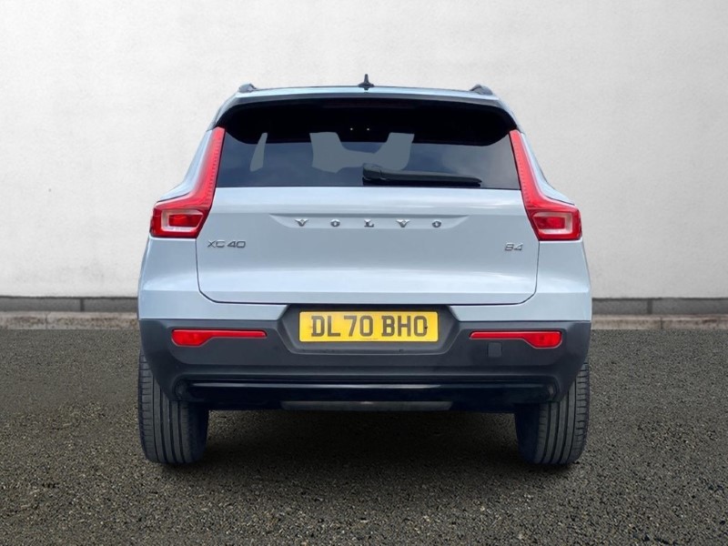 2020 (70) VOLVO XC40 2.0 B4P R DESIGN Pro 5dr Auto 3640858