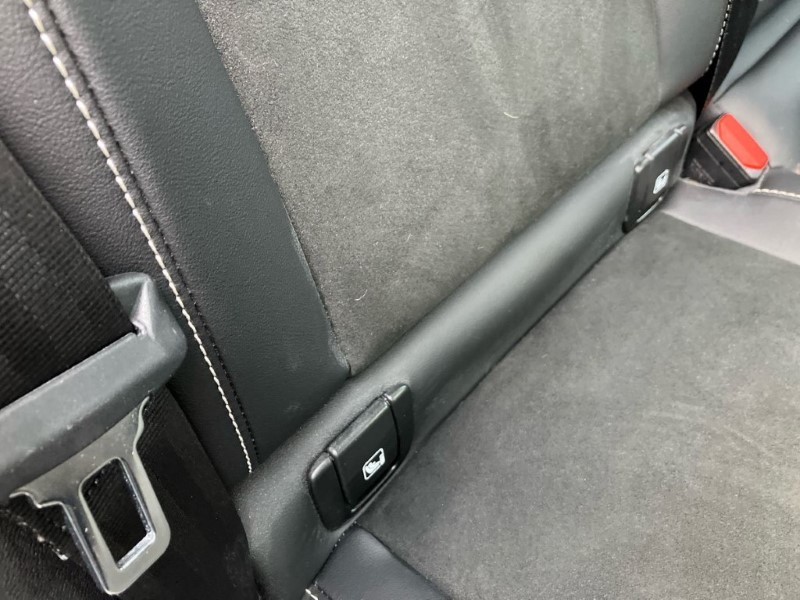 2020 (70) VOLVO XC40 2.0 B4P R DESIGN Pro 5dr Auto 3640882