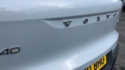2020 (70) VOLVO XC40 2.0 B4P R DESIGN Pro 5dr Auto 3640895