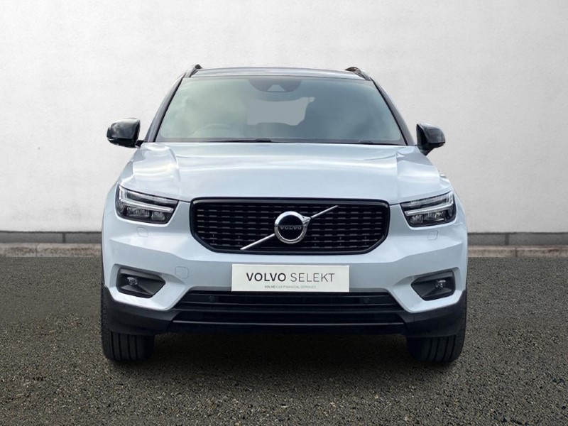 2020 (70) VOLVO XC40 2.0 B4P R DESIGN Pro 5dr Auto 3640859