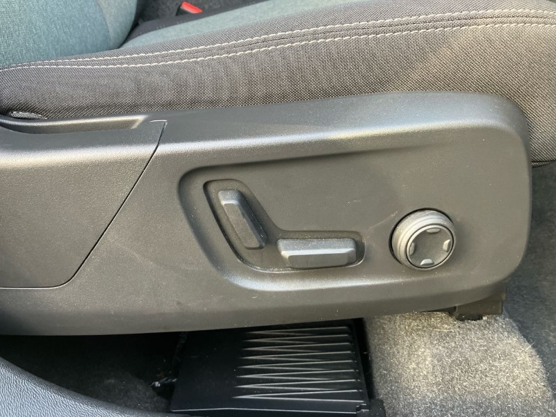 2024 (24) VOLVO XC40 2.0 B3P Plus Dark 5dr Auto 3664902