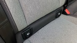 2024 (24) VOLVO XC40 2.0 B3P Plus Dark 5dr Auto 3664918