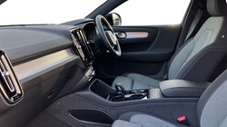 2024 (24) VOLVO XC40 2.0 B3P Plus Dark 5dr Auto 3664891