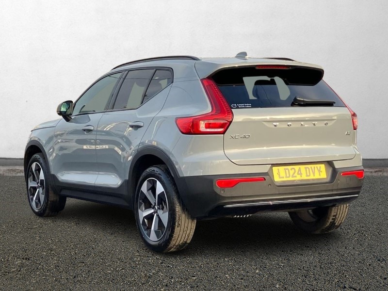 2024 (24) VOLVO XC40 2.0 B3P Plus Dark 5dr Auto 3664890
