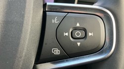 2024 (24) VOLVO XC40 2.0 B3P Plus Dark 5dr Auto 3664907