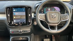 2024 (24) VOLVO XC40 2.0 B3P Plus Dark 5dr Auto 3664909