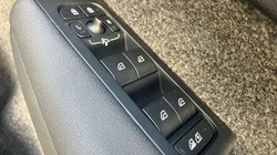 2024 (24) VOLVO XC40 2.0 B3P Plus Dark 5dr Auto 3664901