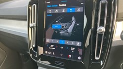 2024 (24) VOLVO XC40 2.0 B3P Plus Dark 5dr Auto 3664914