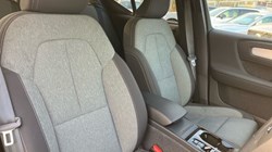 2024 (24) VOLVO XC40 2.0 B3P Plus Dark 5dr Auto 3664904