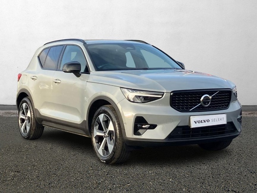 2024 (24) VOLVO XC40 2.0 B3P Plus Dark 5dr Auto