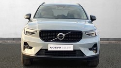 2024 (24) VOLVO XC40 2.0 B3P Plus Dark 5dr Auto 3664895