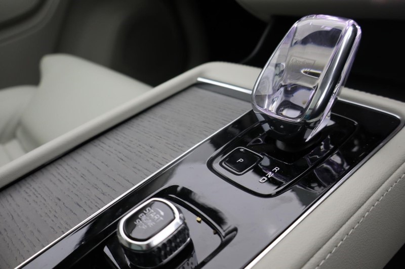 2024 (74) VOLVO XC90 2.0 T8 PHEV Ultra Bright 5dr AWD Geartronic *VAT QUALIFYING* 3806681