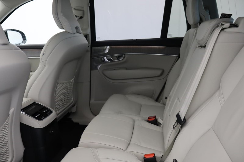 2024 (74) VOLVO XC90 2.0 T8 PHEV Ultra Bright 5dr AWD Geartronic *VAT QUALIFYING* 3806649