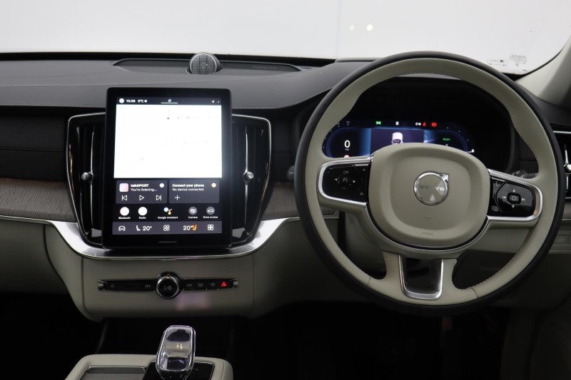 2024 (74) VOLVO XC90 2.0 T8 PHEV Ultra Bright 5dr AWD Geartronic *VAT QUALIFYING* 3806667