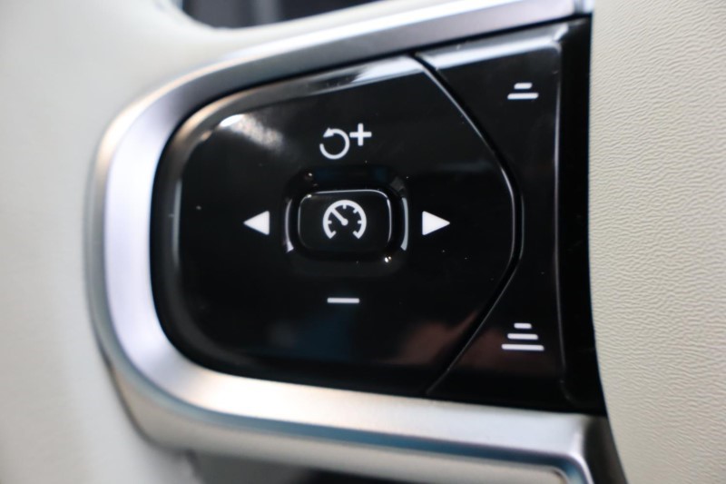 2024 (74) VOLVO XC90 2.0 T8 PHEV Ultra Bright 5dr AWD Geartronic *VAT QUALIFYING* 3806670