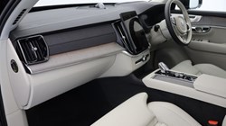 2024 (74) VOLVO XC90 2.0 T8 PHEV Ultra Bright 5dr AWD Geartronic *VAT QUALIFYING* 3806651