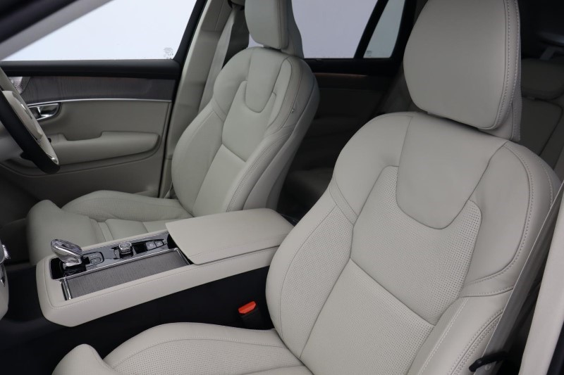 2024 (74) VOLVO XC90 2.0 T8 PHEV Ultra Bright 5dr AWD Geartronic *VAT QUALIFYING* 3806650