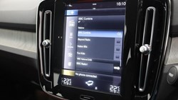 2020 (70) VOLVO XC40 2.0 B4P Inscription 5dr Auto 3812269