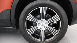 2020 (70) VOLVO XC40 2.0 B4P Inscription 5dr Auto 3812243