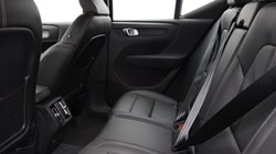 2020 (70) VOLVO XC40 2.0 B4P Inscription 5dr Auto 3812241