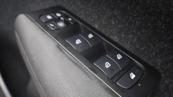 2020 (70) VOLVO XC40 2.0 B4P Inscription 5dr Auto 3812255