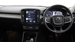 2020 (70) VOLVO XC40 2.0 B4P Inscription 5dr Auto 3812260