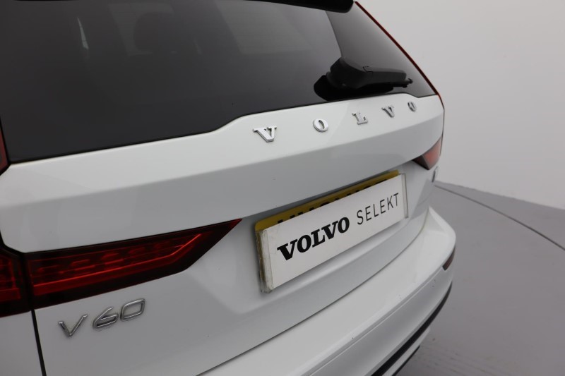2021 (21) VOLVO V60 2.0 T6 Recharge PHEV R DESIGN 5dr AWD Auto 3785963