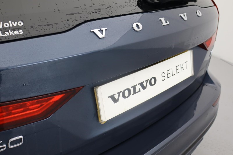 2020 (70) VOLVO V60 2.0 B4P R DESIGN 5dr Auto 3827710