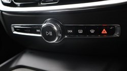 2020 (70) VOLVO V60 2.0 B4P R DESIGN 5dr Auto 3827697