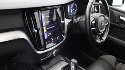 2020 (70) VOLVO V60 2.0 B4P R DESIGN 5dr Auto 3827687