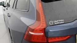 2020 (70) VOLVO V60 2.0 B4P R DESIGN 5dr Auto 3827709