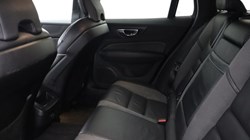 2020 (70) VOLVO V60 2.0 B4P R DESIGN 5dr Auto 3827671