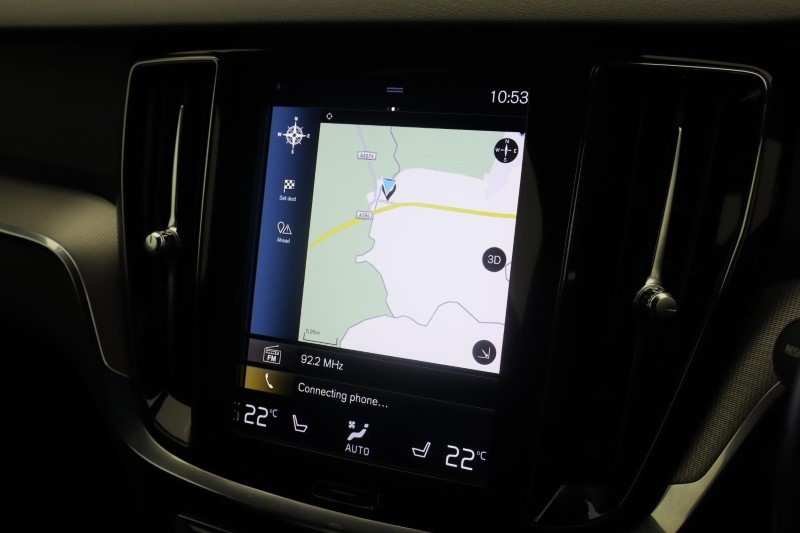 2020 (70) VOLVO V60 2.0 B4P R DESIGN 5dr Auto 3827693