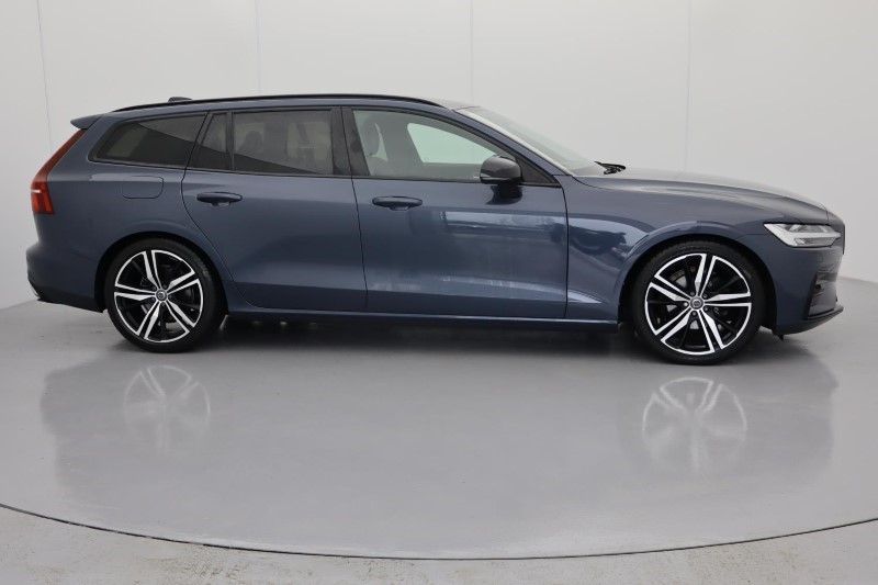 2020 (70) VOLVO V60 2.0 B4P R DESIGN 5dr Auto 3827706