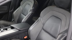 2020 (70) VOLVO V60 2.0 B4P R DESIGN 5dr Auto 3827688