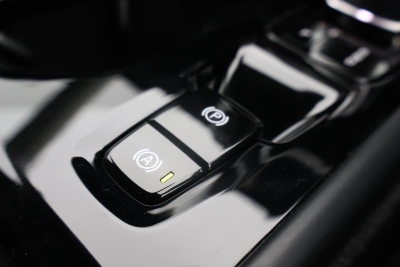 2021 (71) VOLVO XC40 1.5 T4 Recharge PHEV Inscription 5dr Auto 3835995