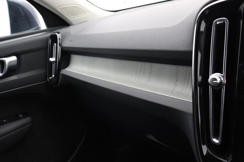 2021 (71) VOLVO XC40 1.5 T4 Recharge PHEV Inscription 5dr Auto 3835996