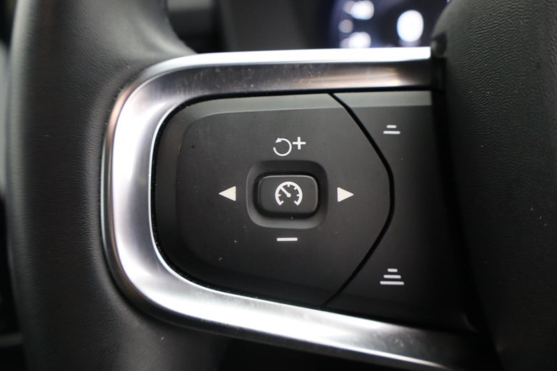 2021 (71) VOLVO XC40 1.5 T4 Recharge PHEV Inscription 5dr Auto 3835979