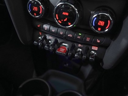 2021 (71) MINI HATCHBACK 2.0 Cooper S Exclusive 5dr [Comfort Plus/Nav Pack]