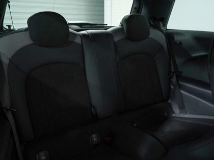 2023 (23) MINI HATCHBACK 2.0 Cooper S Sport 3dr Auto [Premium Pack]