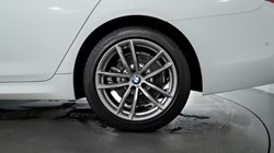 2020 (70) BMW 5 SERIES 520d MHT M Sport 4dr Auto 2940491