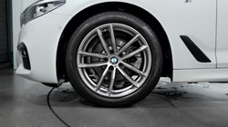 2020 (70) BMW 5 SERIES 520d MHT M Sport 4dr Auto 2940492