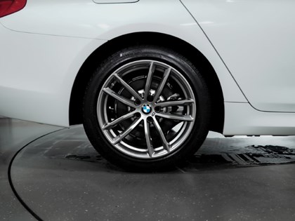 2020 (70) BMW 5 SERIES 520d MHT M Sport 4dr Auto