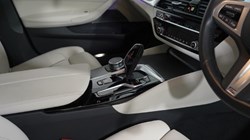 2022 (22) BMW 5 SERIES 520d xDrive MHT M Sport 4dr Step Auto [Tec/Pro Pk] 3012373
