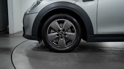 2023 (73) MINI HATCHBACK 2.0 Cooper S Classic Premium 3dr Auto 2994935