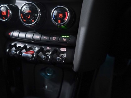 2023 (73) MINI HATCHBACK 2.0 Cooper S Classic Premium 3dr Auto