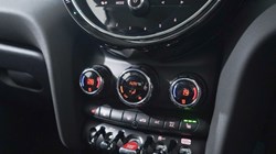 2023 (73) MINI HATCHBACK 2.0 Cooper S Classic Premium 3dr Auto 2994949