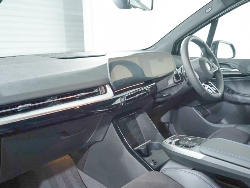 2024 (24) BMW 2 SERIES 220i MHT M Sport 5dr DCT 3286624