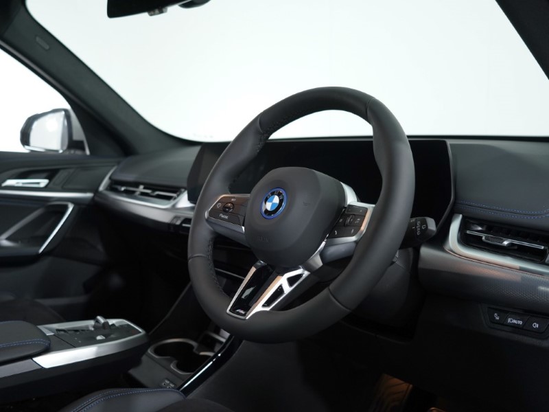 2024 (24) BMW iX1 150kW eDrive20 M Sport 65kWh 5dr Auto 3286701